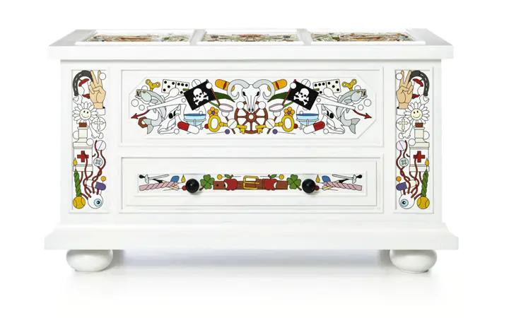 Altdeutsche Chest