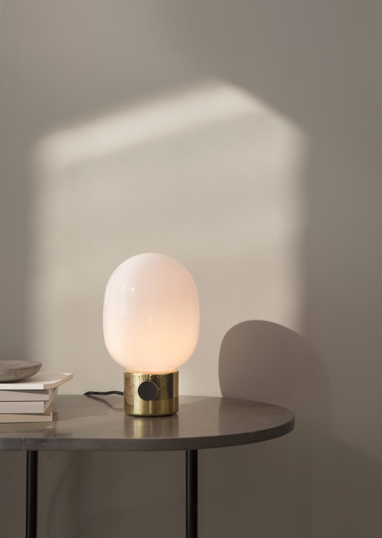 JWDA TABLE LAMP