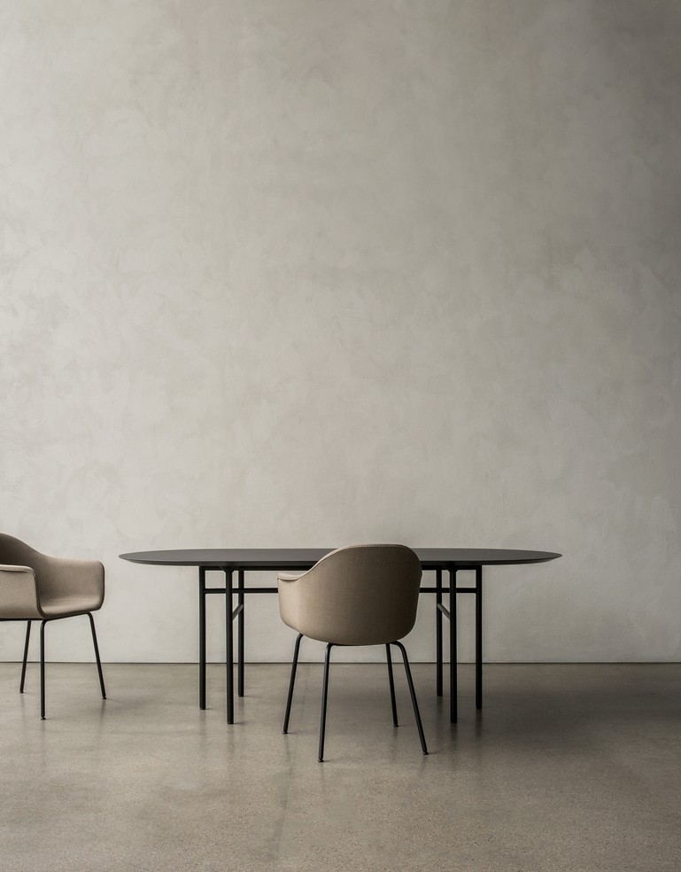 SNAREGADE DINING TABLE, OVAL