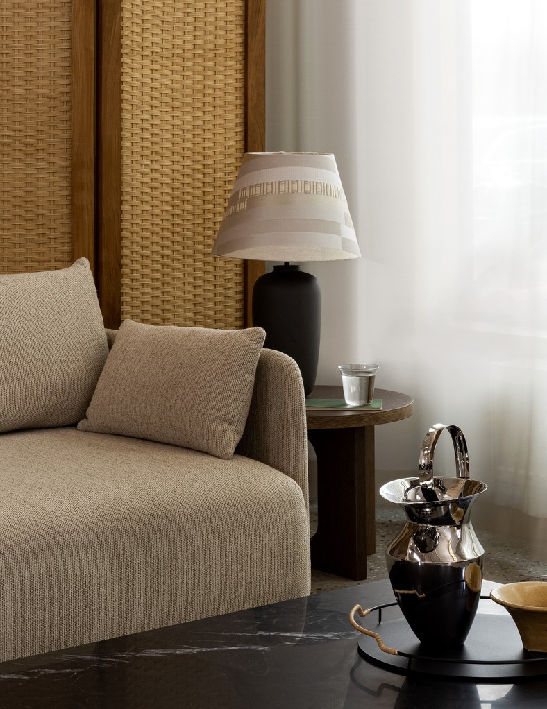 OFFSET SOFA W/LOOSE COVER