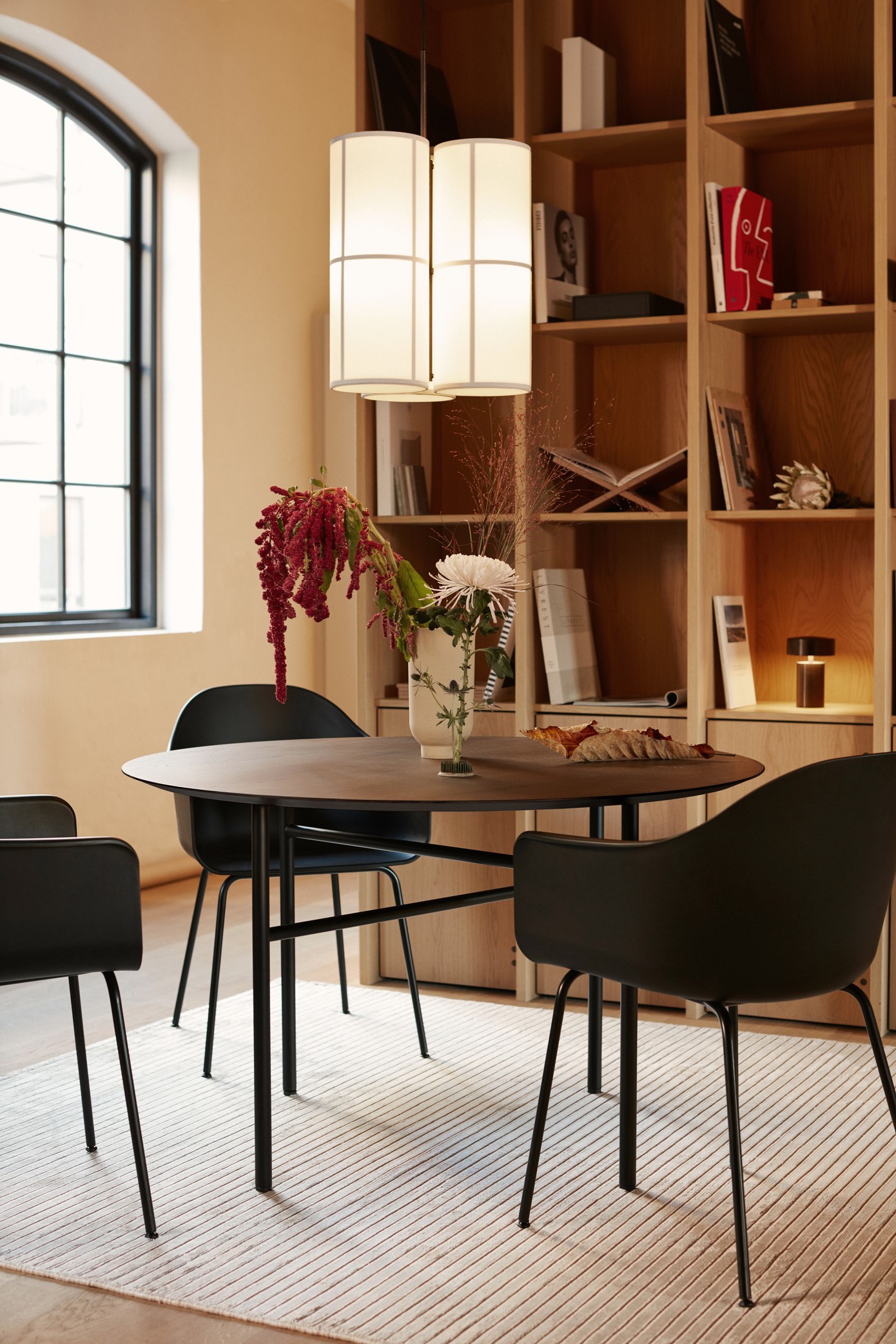 SNAREGADE DINING TABLE, OVAL