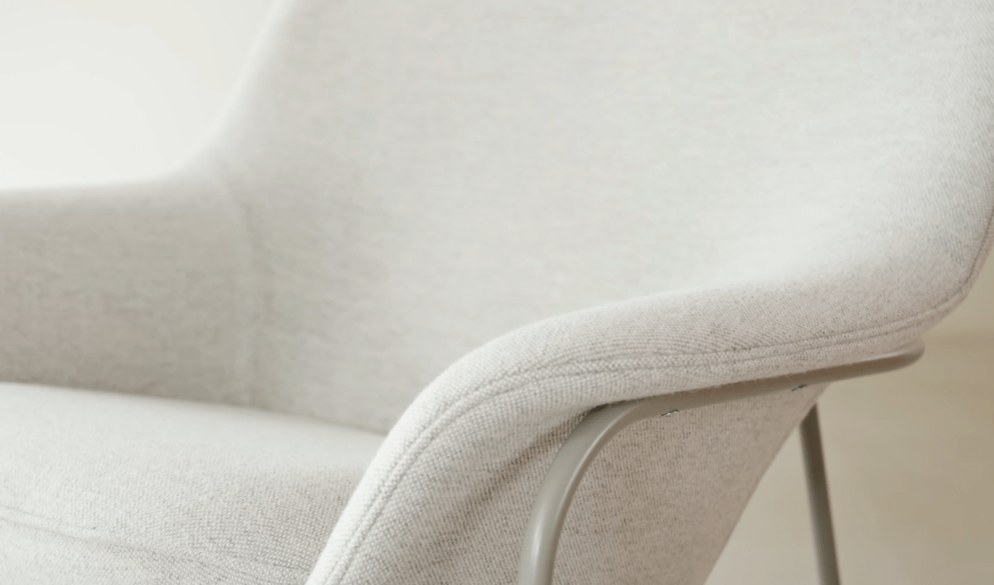 DRAPE LOUNGE CHAIR HIGH STEEL