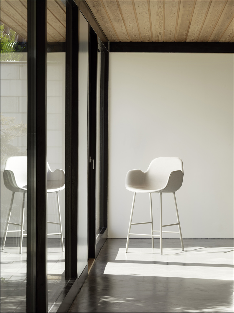 FORM BAR ARMCHAIR 75 CM FULL UPHOLSTERY STEEL