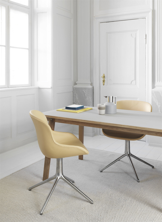 HYG CHAIR SWIVEL 4L FULL UPHOLSTERY