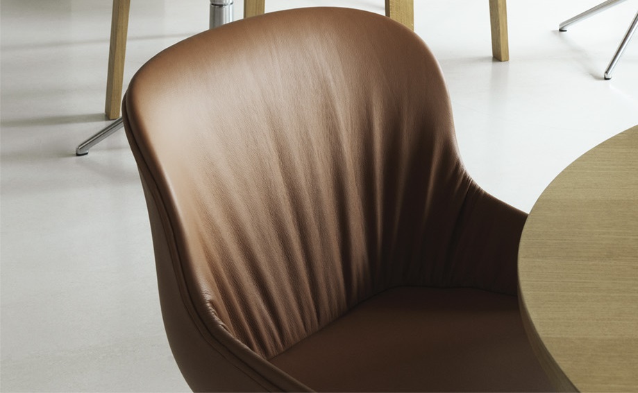 HYG COMFORT CHAIR SWIVEL 4W FULL UPHOLSTERY