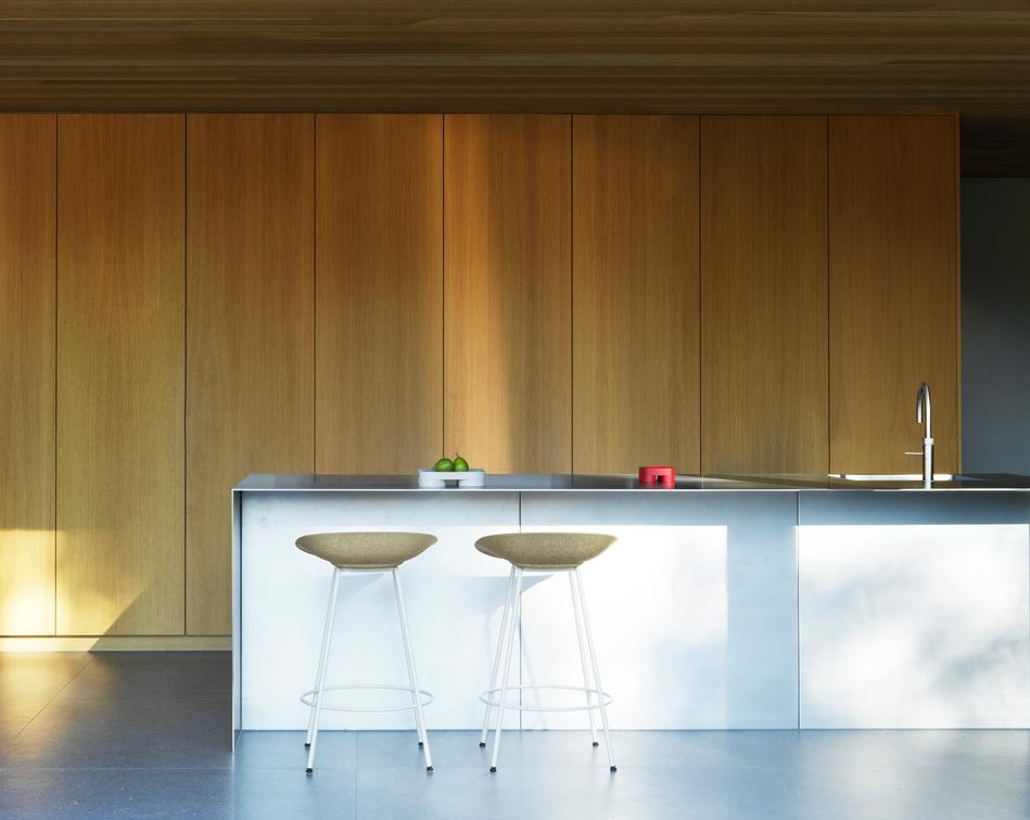 MAT BARSTOOL FRONT UPHOLSTERY WOOD