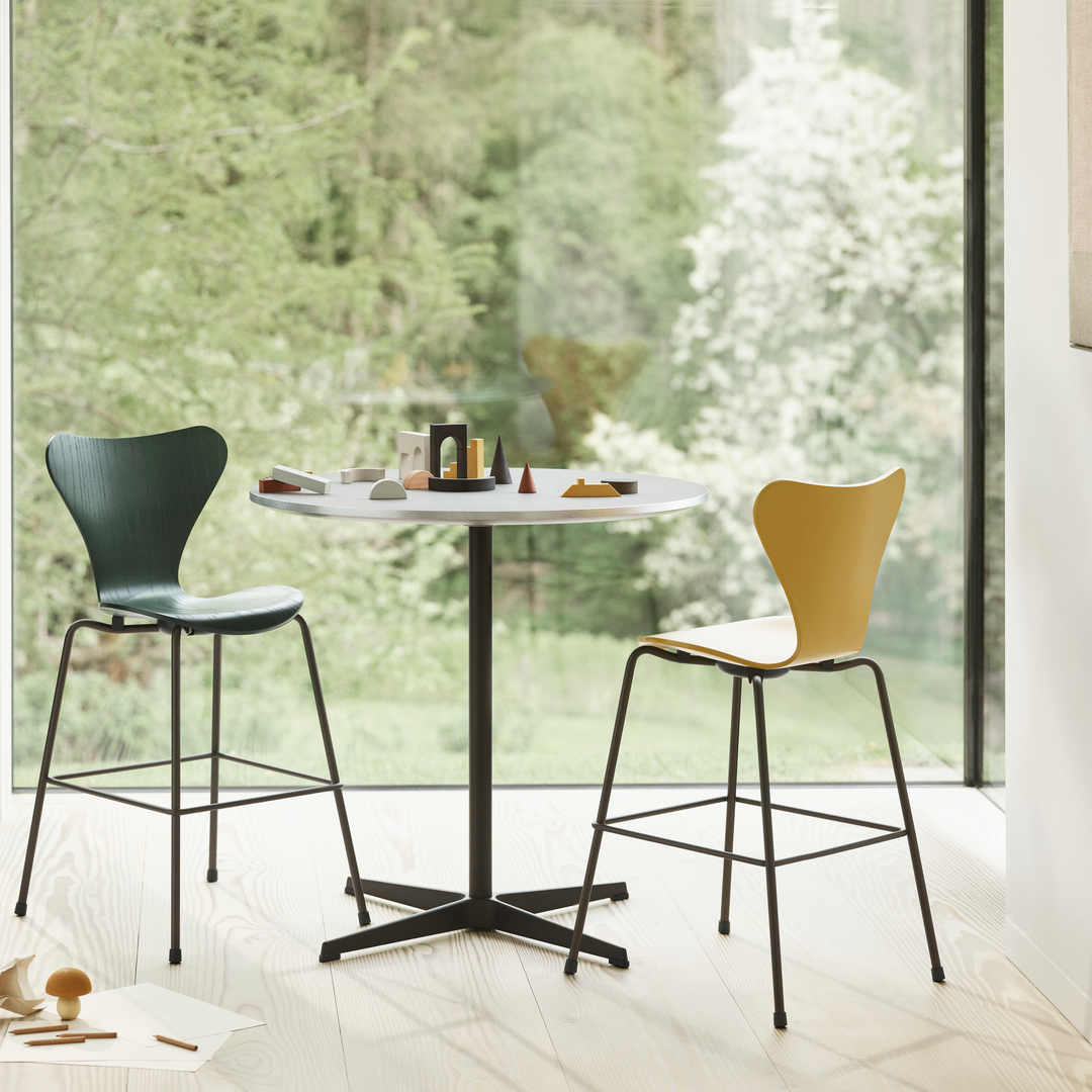 Supercircular Cafe Table