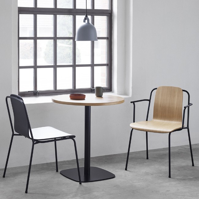 FORM CAFÉ TABLE ROUND WOOD