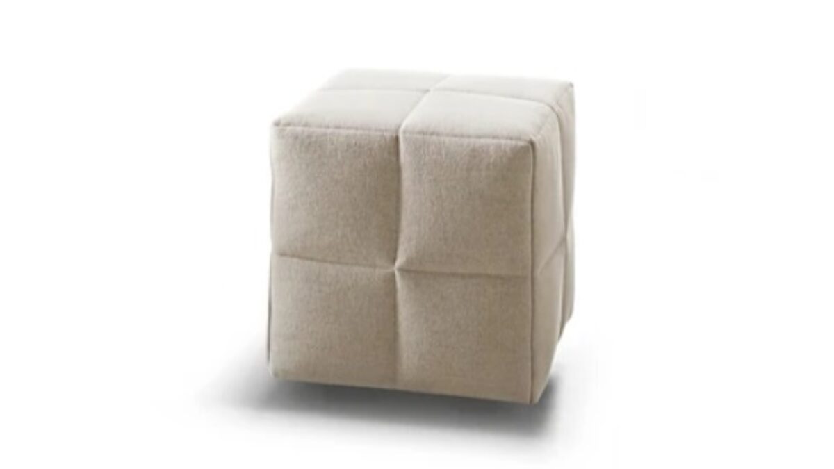 Squaring pouf