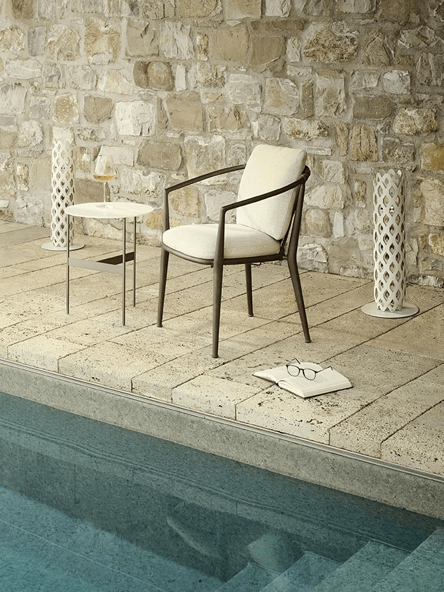 Charlotte Outdoor Bollard