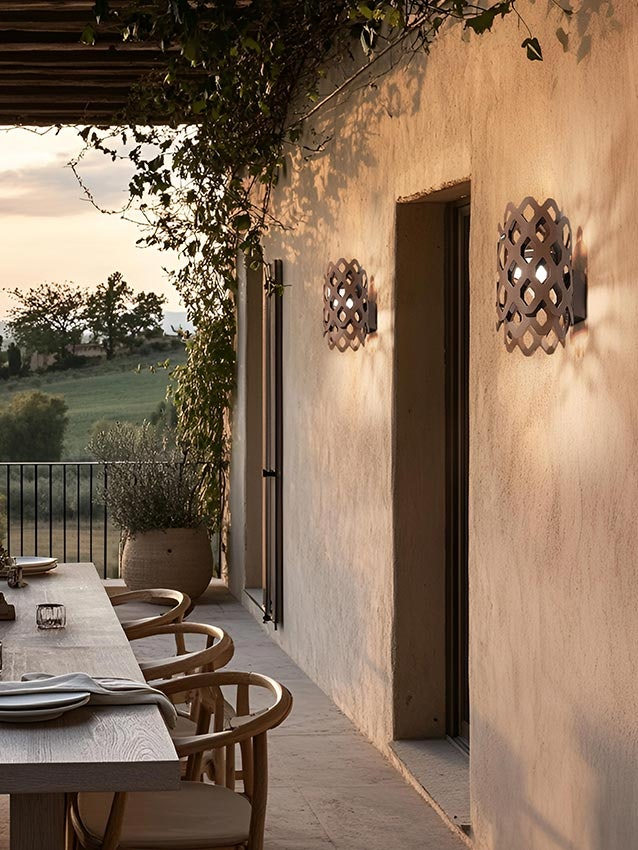 Charlotte Outdoor Applique