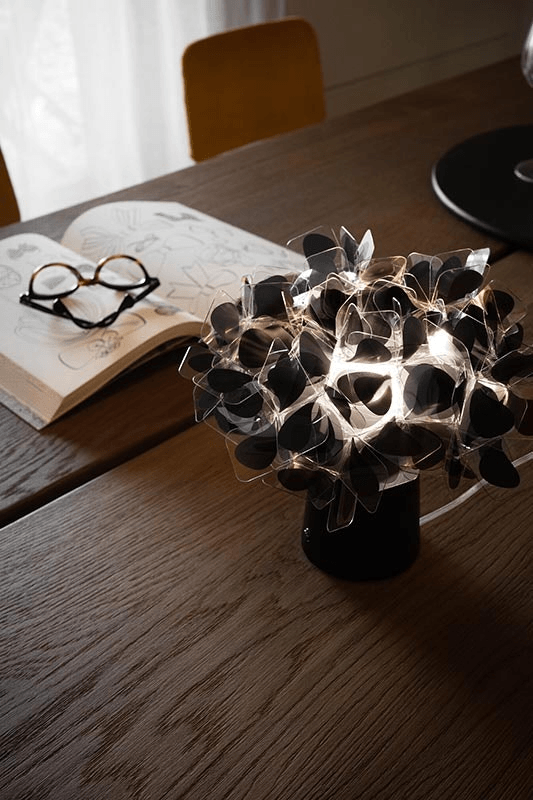 Clizia Mama Non Mama Table