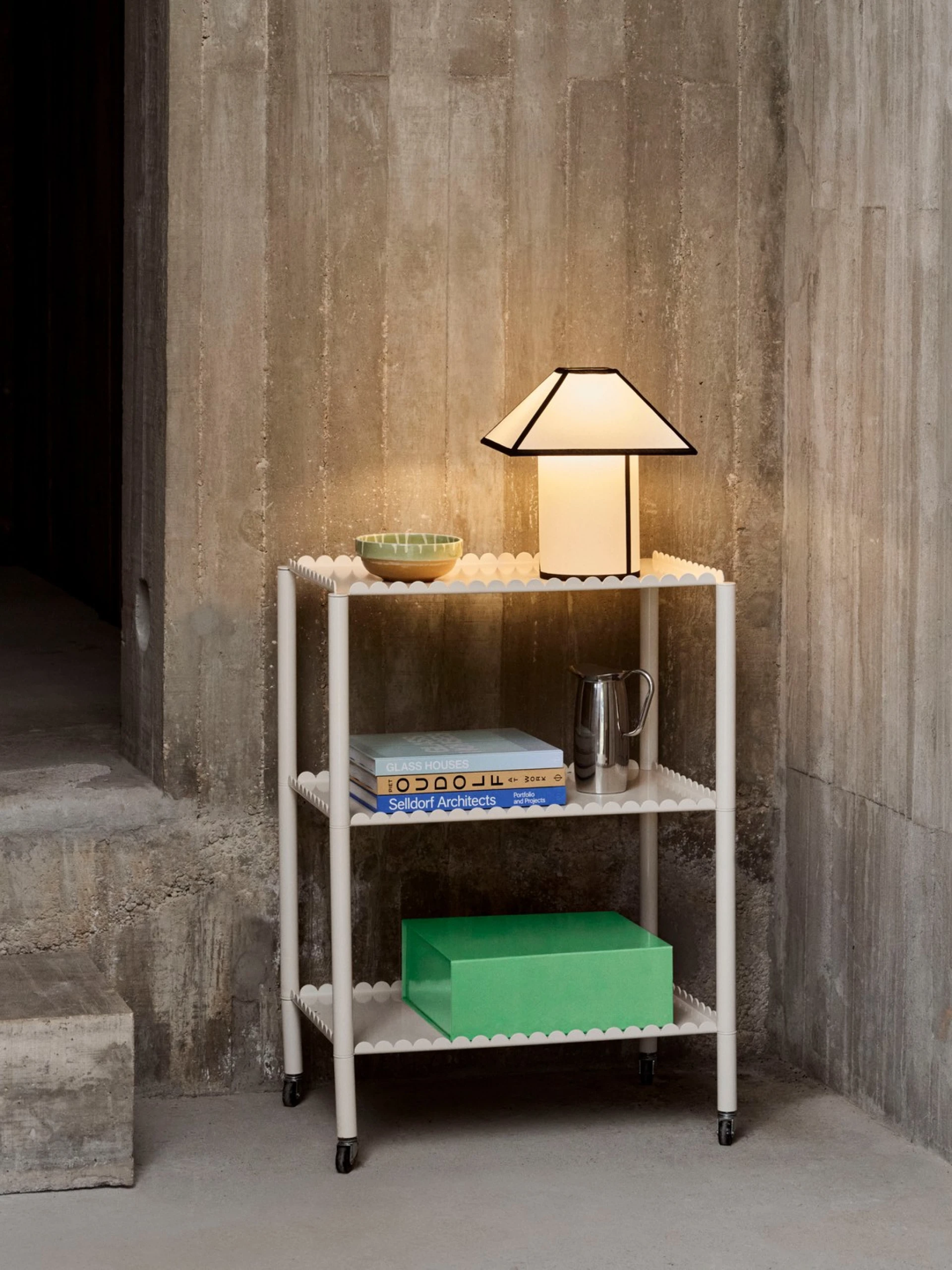 AVA PYRAMID TABLE LAMP