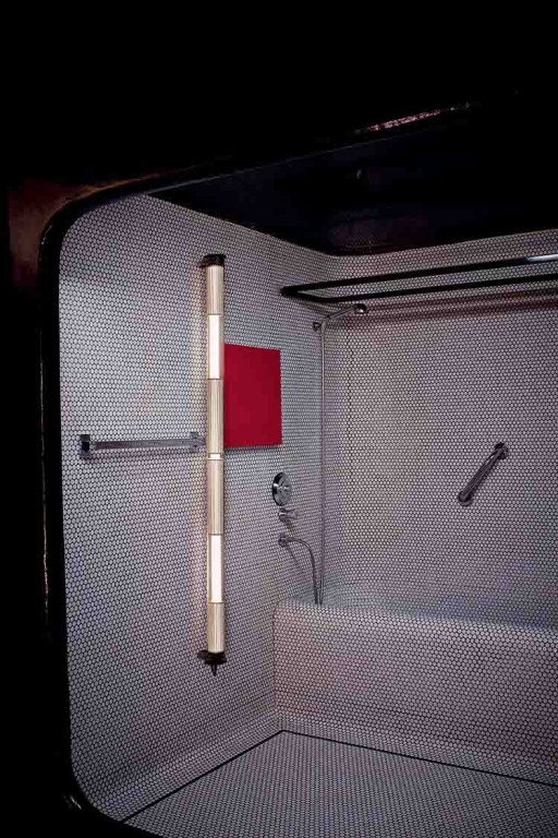 In The Tube 360° Wall