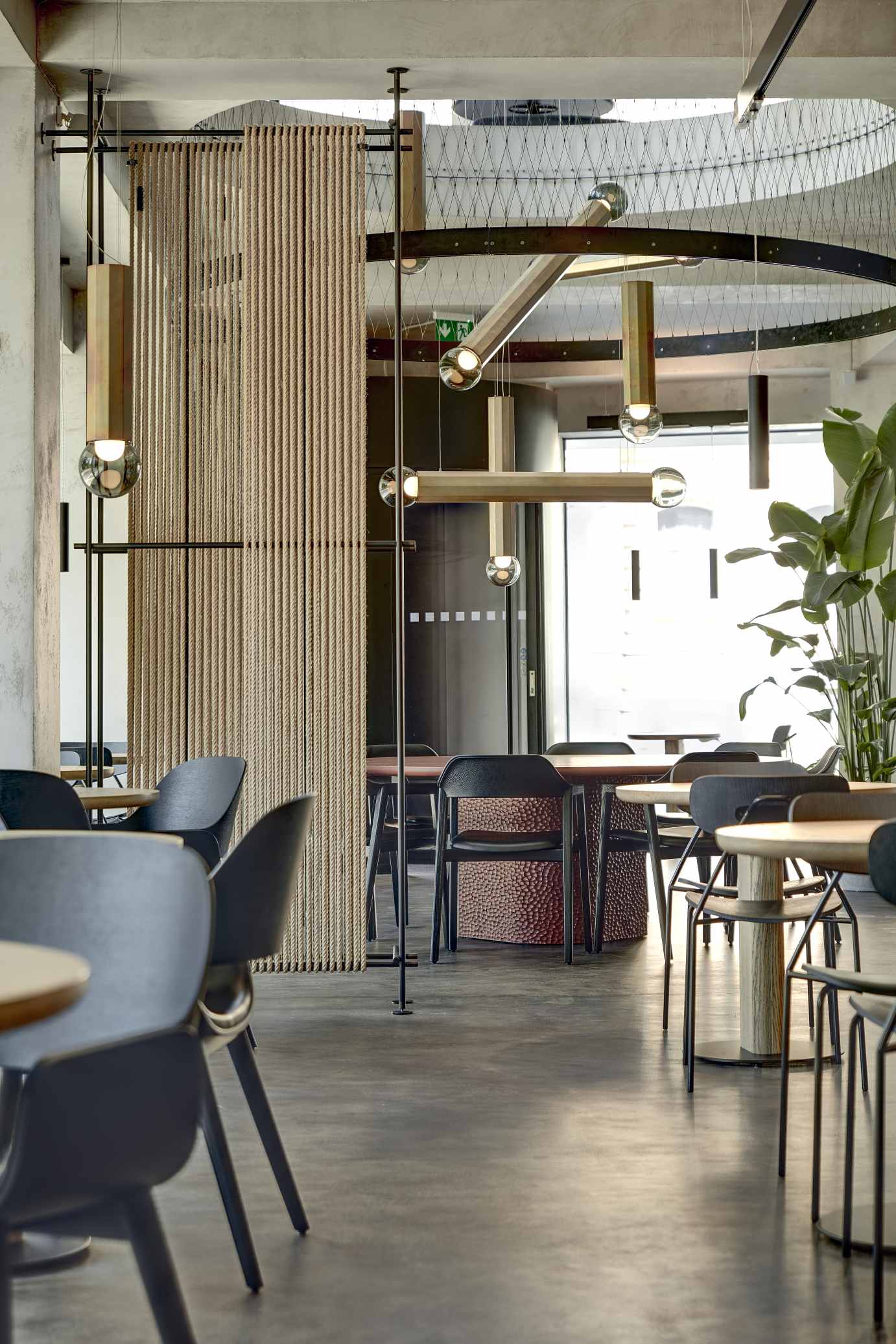 Prisma Double ceiling