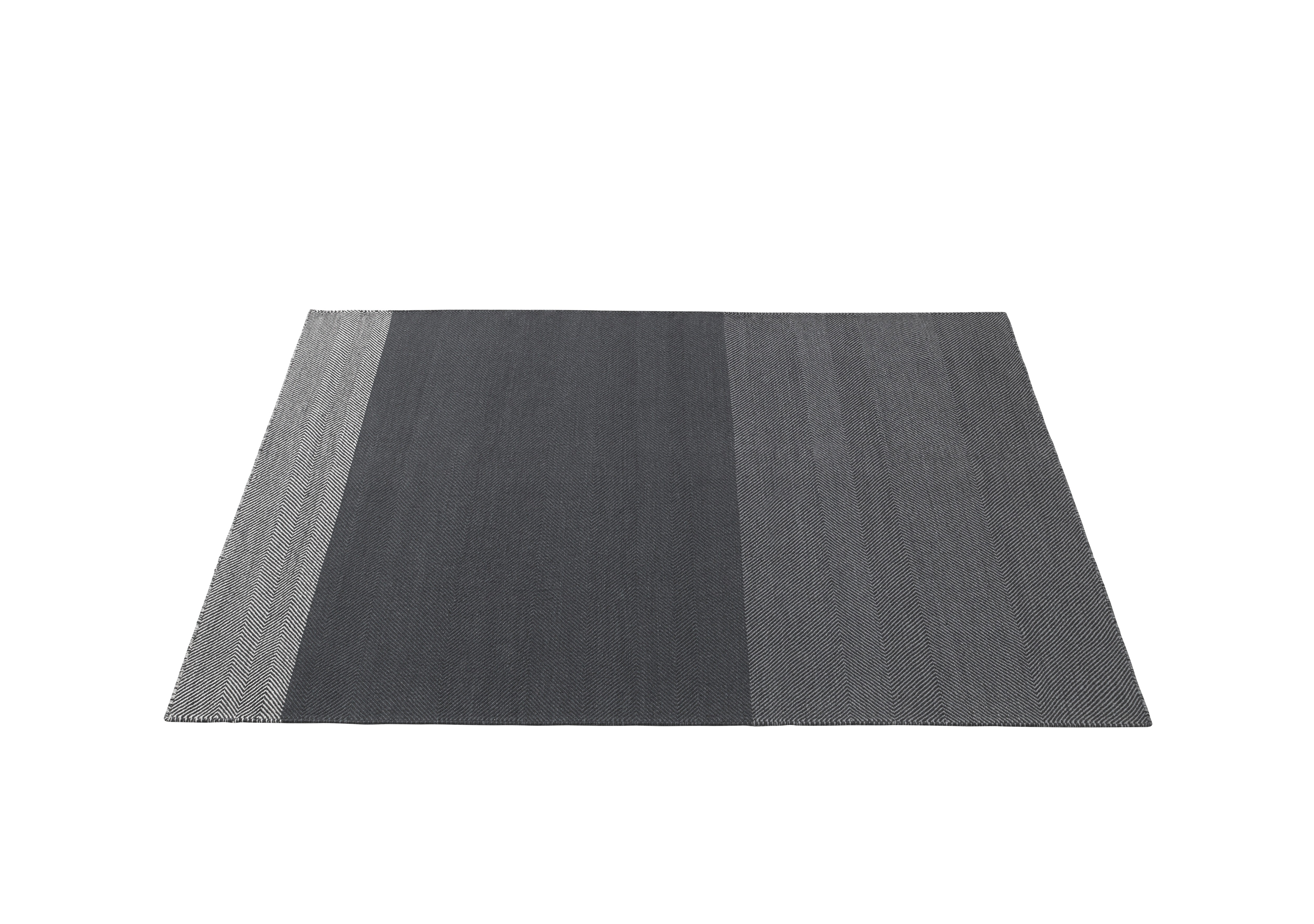 Varjo Rug