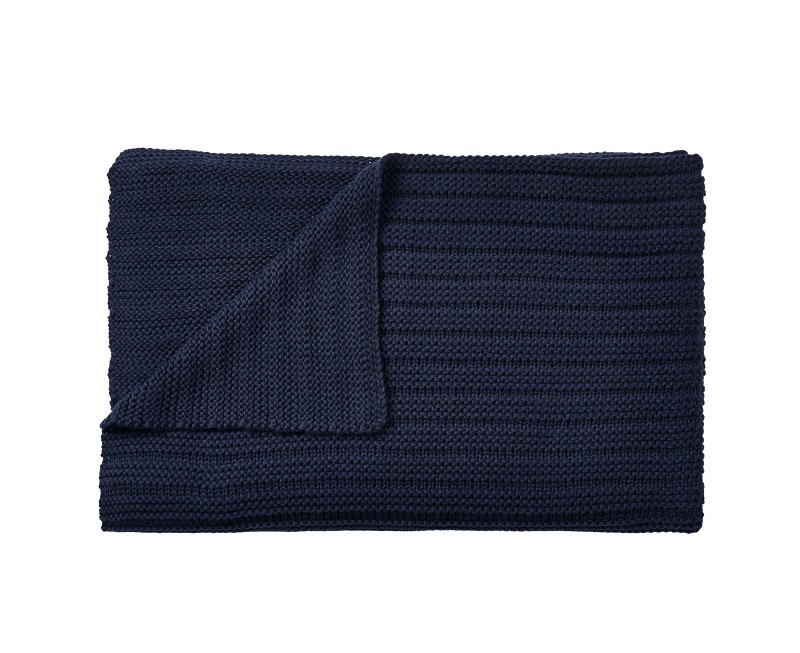 Ample Throw