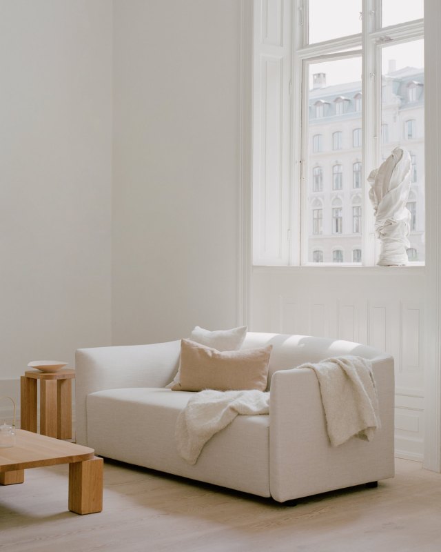 Shore Sofa Extended Base