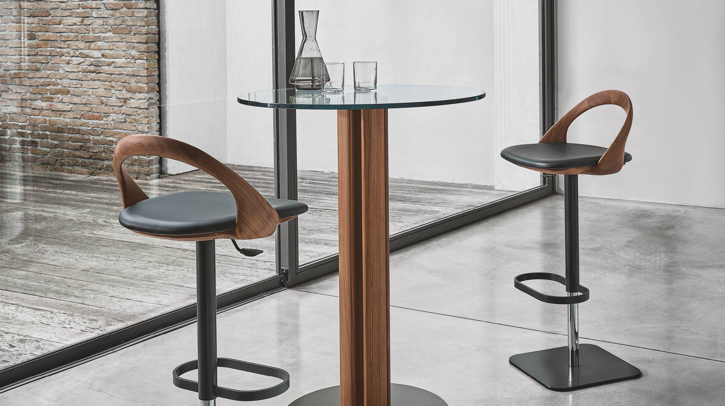 Барные стулья